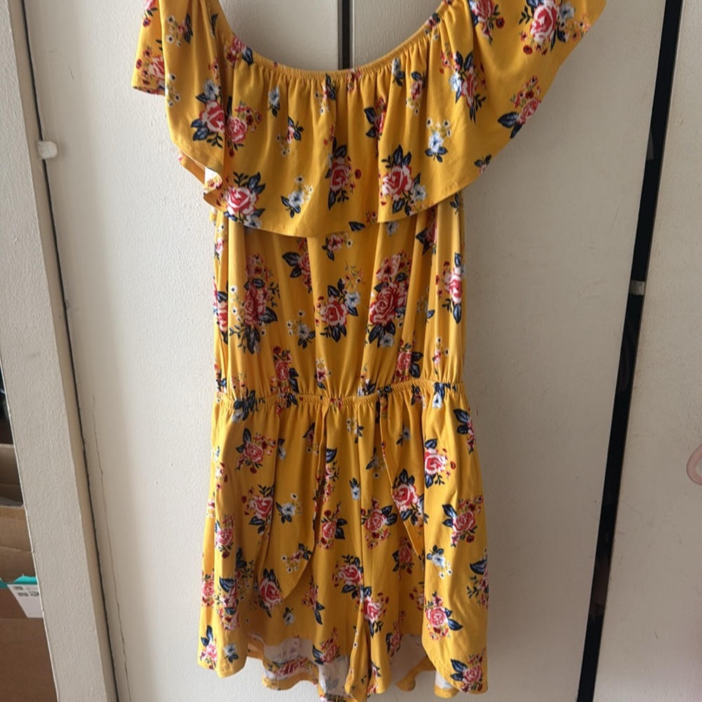 Yellow Ruffled Off-Shoulder Sundress - Picture 2 of 6
